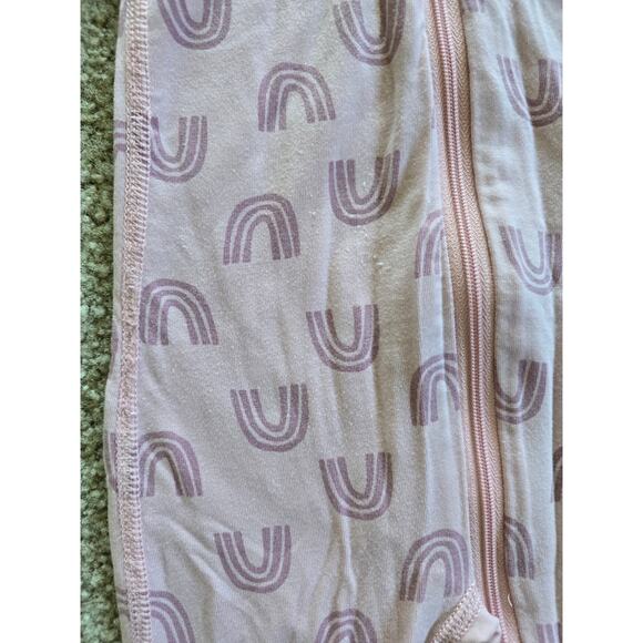 Hanna Andersson Layette Tencel Print Sleeper Blush Pink Rainbow Size 0-3 Months - Picture 3 of 4